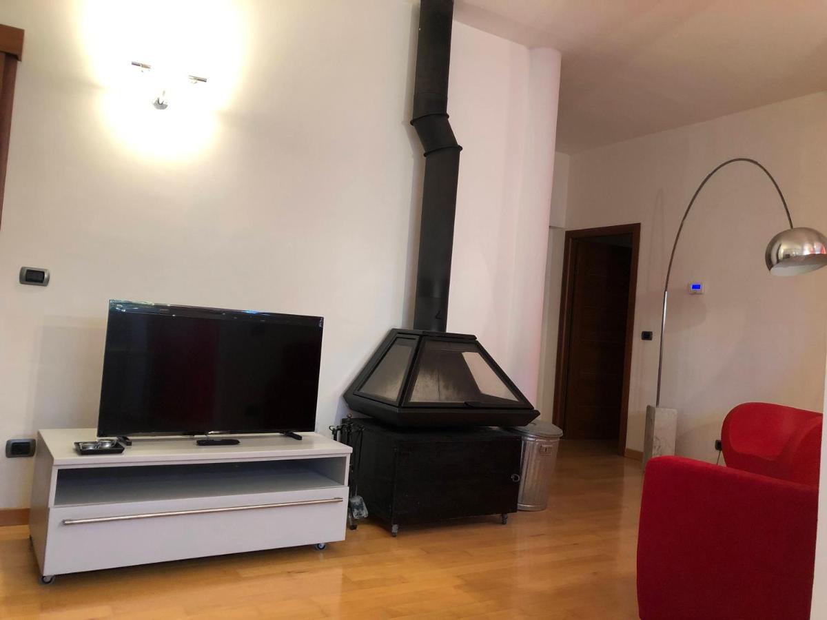 Appartamento A Casa Di Tamy Fabriano Exteriér fotografie